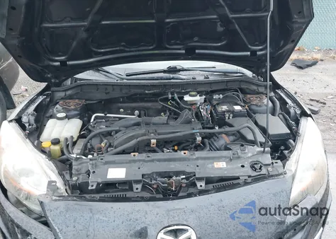 2010 Mazda Mazda3 I Touring z USA, uszkodzony, nr VIN JM1BL1SGXA1325475